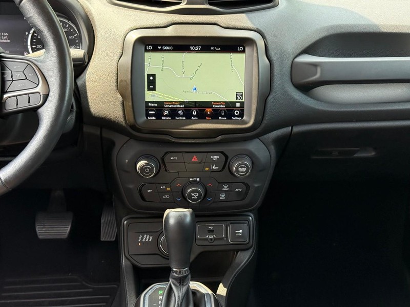 Jeep Renegade Vehicle Image 18
