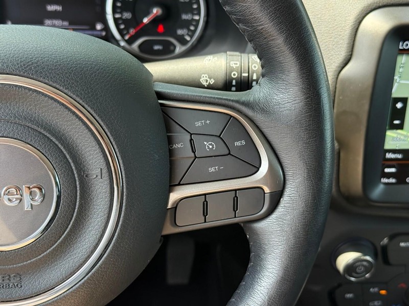 Jeep Renegade Vehicle Image 23