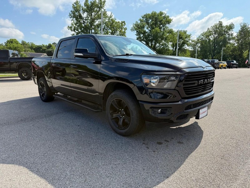 Ram 1500 Vehicle Image 11