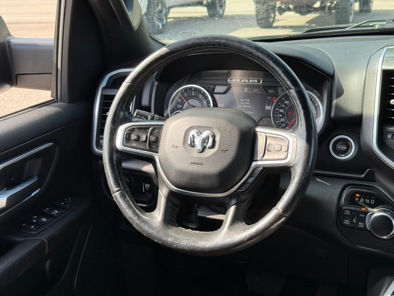 Ram 1500 Vehicle Image 15