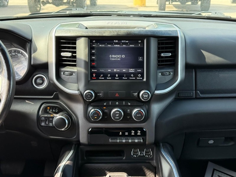 Ram 1500 Vehicle Image 16