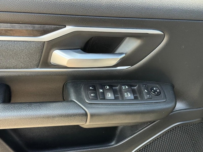 Ram 1500 Vehicle Image 18