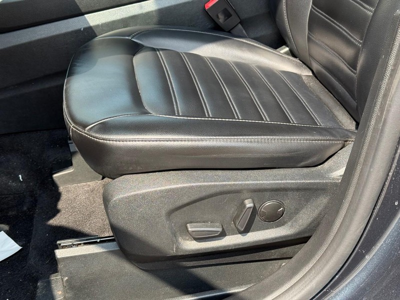 Ford Edge Vehicle Image 14