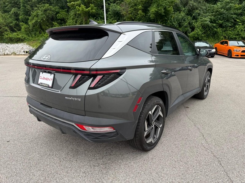 Hyundai Tucson Hybrid Vehicle Image 11
