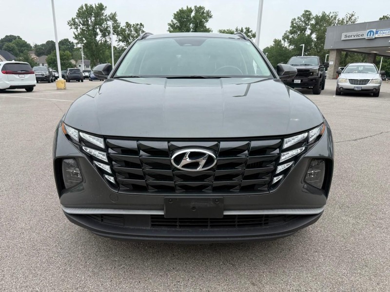 Hyundai Tucson Hybrid Vehicle Image 13