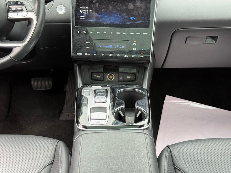 Hyundai Tucson Hybrid Vehicle Image 18