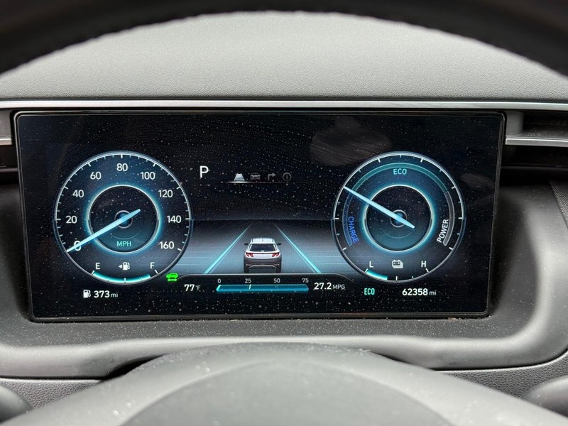 Hyundai Tucson Hybrid Vehicle Image 24