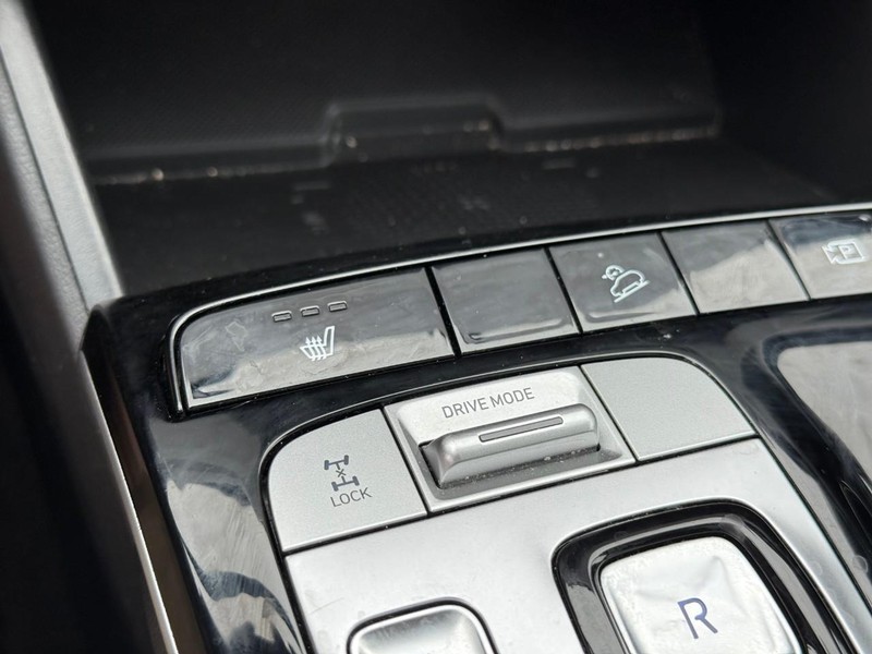 Hyundai Tucson Hybrid Vehicle Image 26