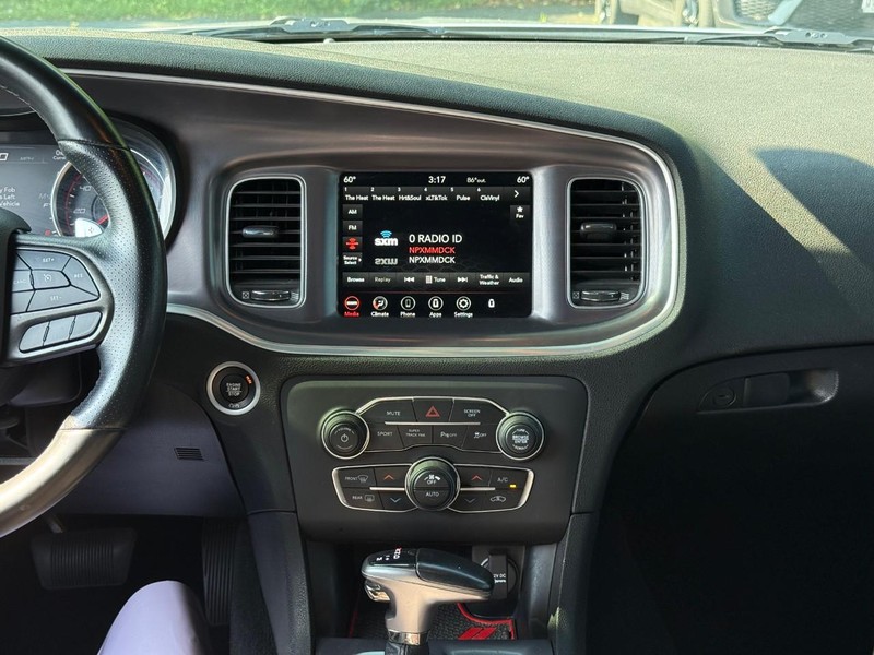 Dodge Charger Vehicle Image 15