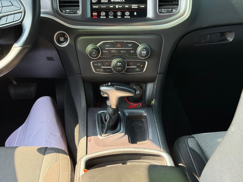 Dodge Charger Vehicle Image 16