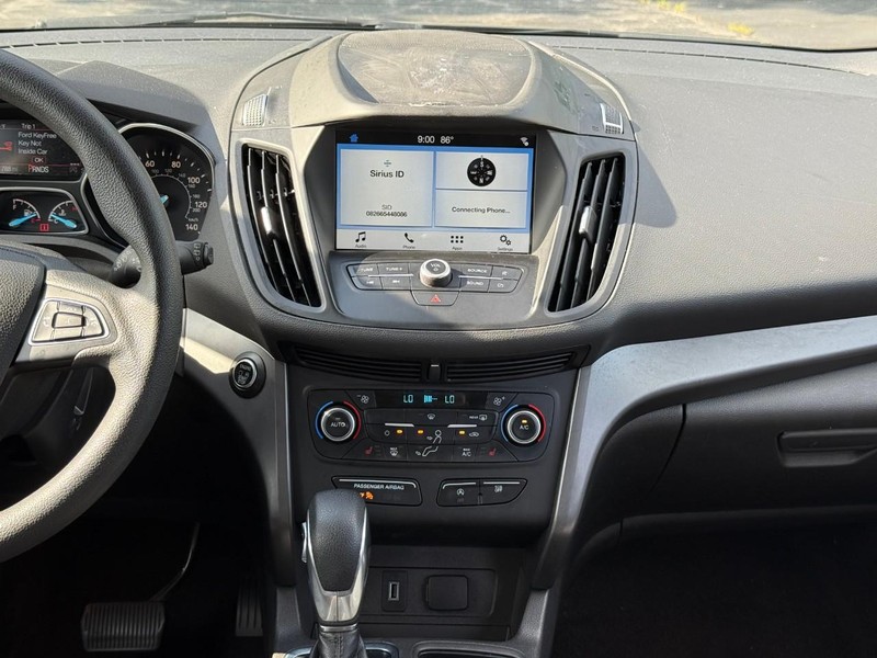 Ford Escape Vehicle Image 17