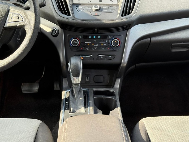 Ford Escape Vehicle Image 18