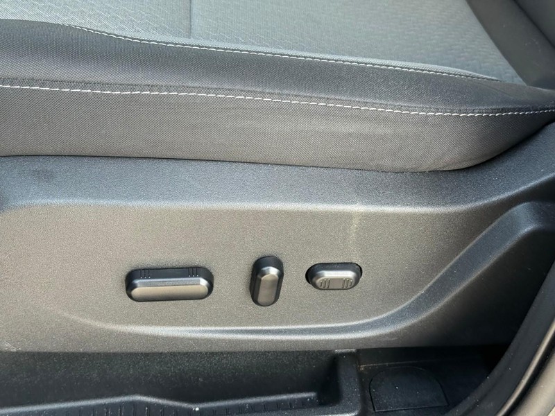 Ford Escape Vehicle Image 22