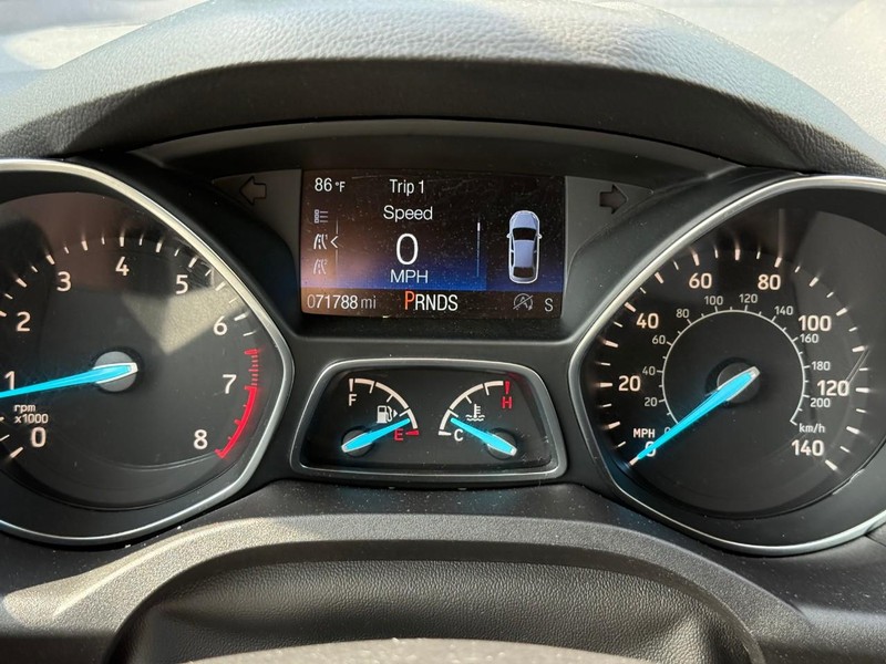 Ford Escape Vehicle Image 25