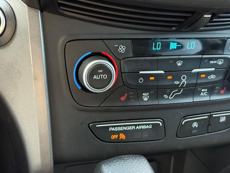 Ford Escape Vehicle Image 27