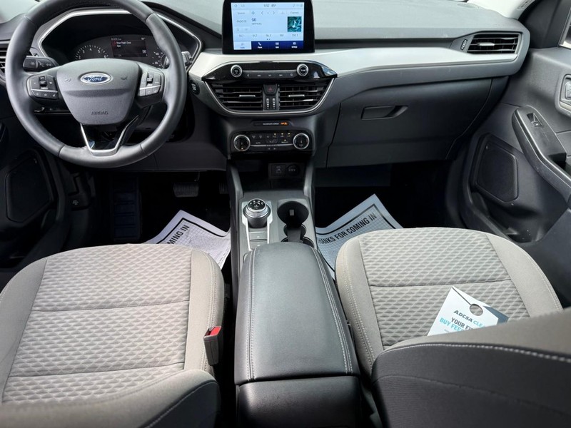 Ford Escape Vehicle Image 14