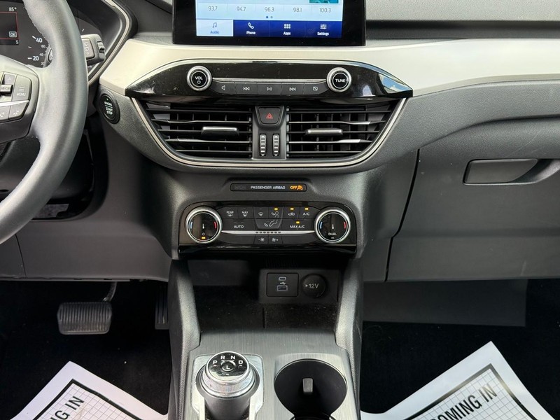 Ford Escape Vehicle Image 17