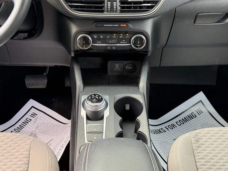 Ford Escape Vehicle Image 18