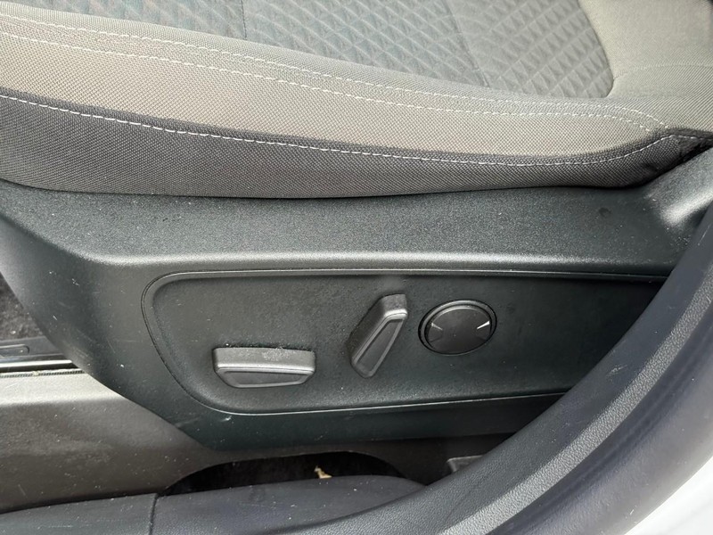 Ford Escape Vehicle Image 21