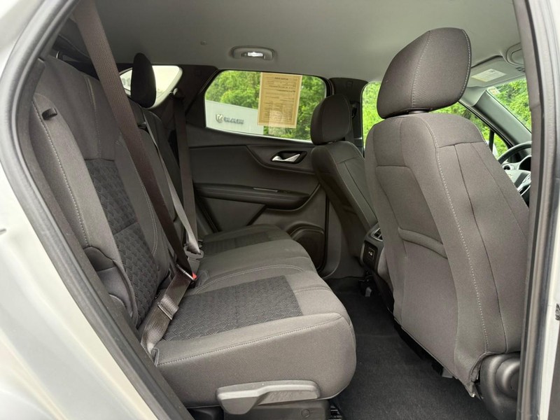Chevrolet Blazer Vehicle Image 13