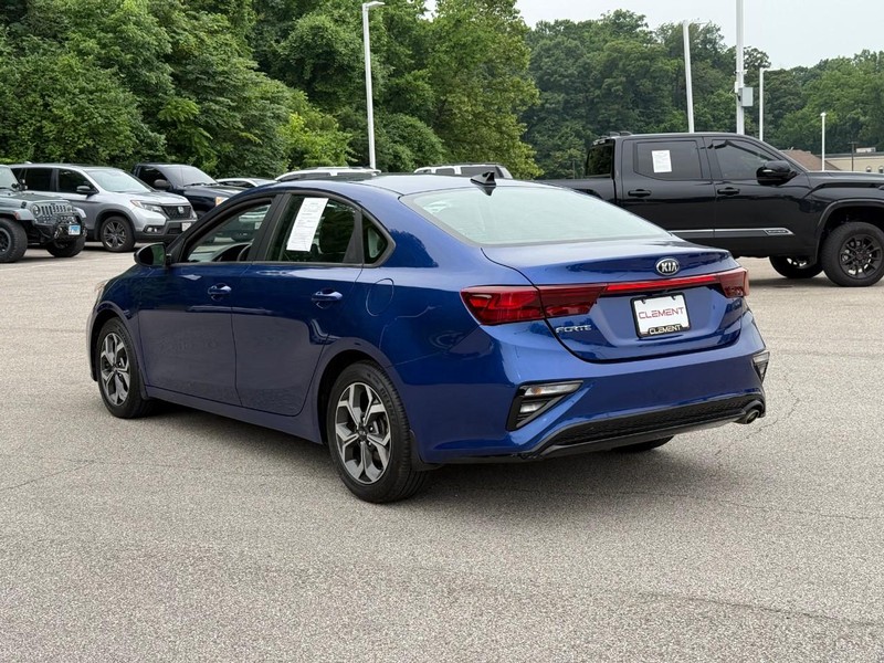 Kia Forte Vehicle Image 04
