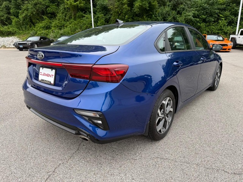 Kia Forte Vehicle Image 08