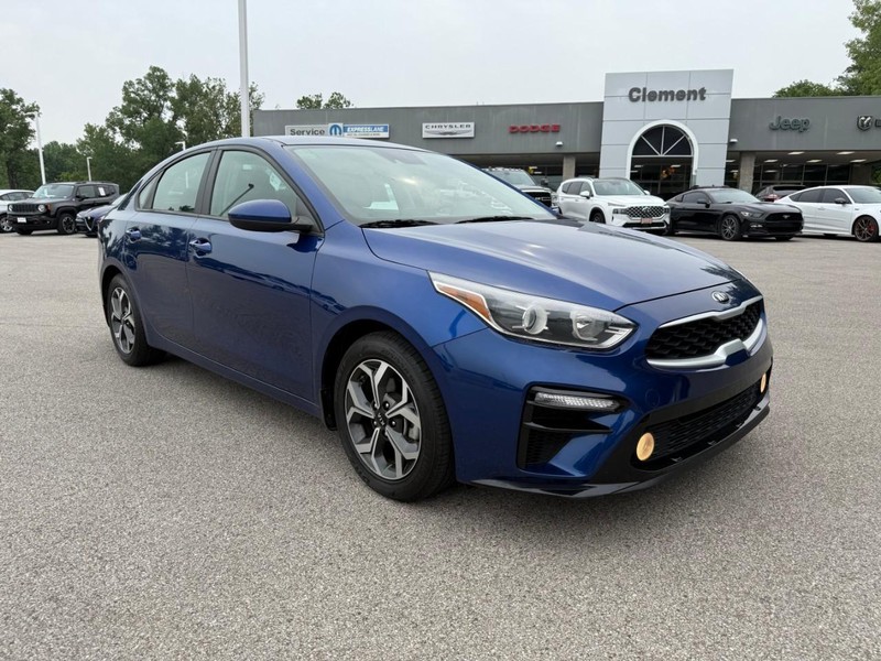 Kia Forte Vehicle Image 09