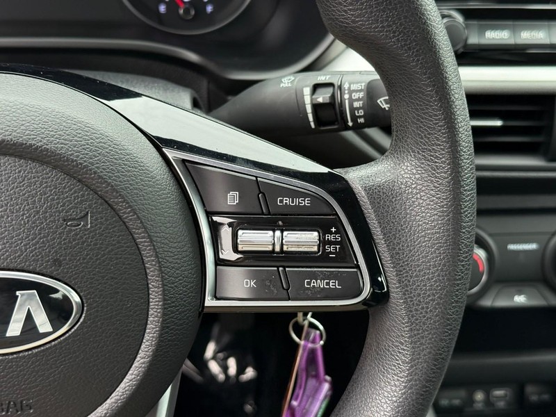 Kia Forte Vehicle Image 22