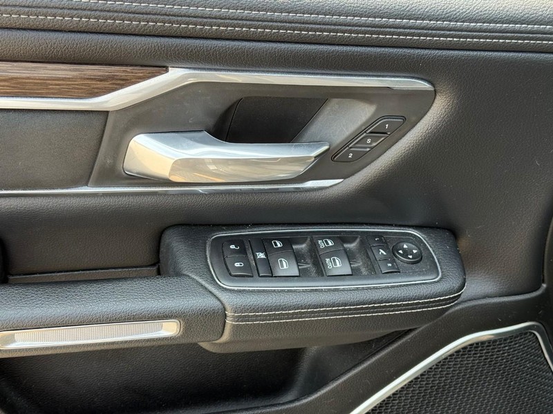 Ram 1500 Vehicle Image 18