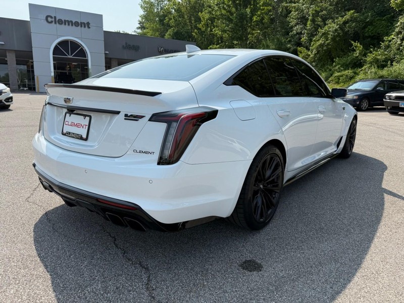 Cadillac CT5-V Vehicle Image 05