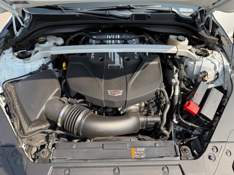 Cadillac CT5-V Vehicle Image 12