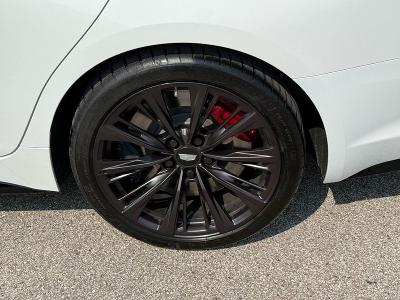 Cadillac CT5-V Vehicle Image 13