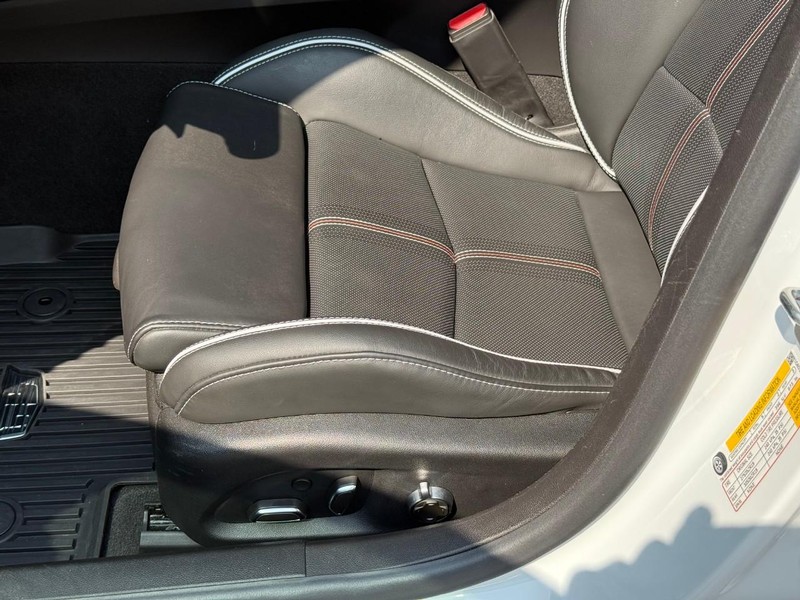 Cadillac CT5-V Vehicle Image 24
