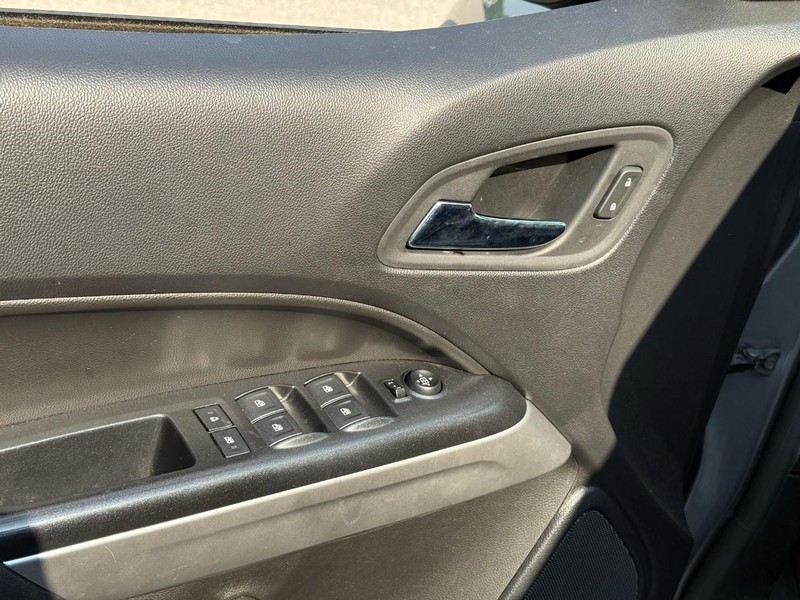 Chevrolet Colorado Vehicle Image 15