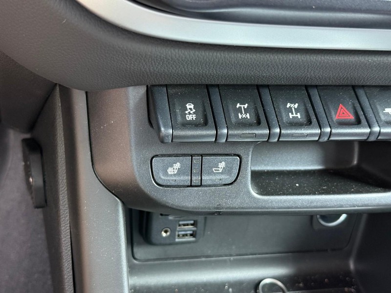 Chevrolet Colorado Vehicle Image 20