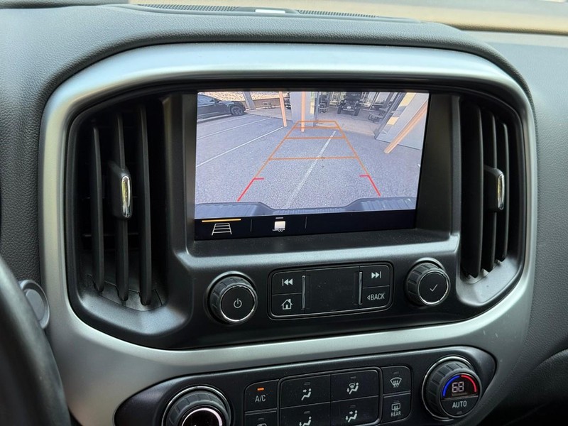 Chevrolet Colorado Vehicle Image 21