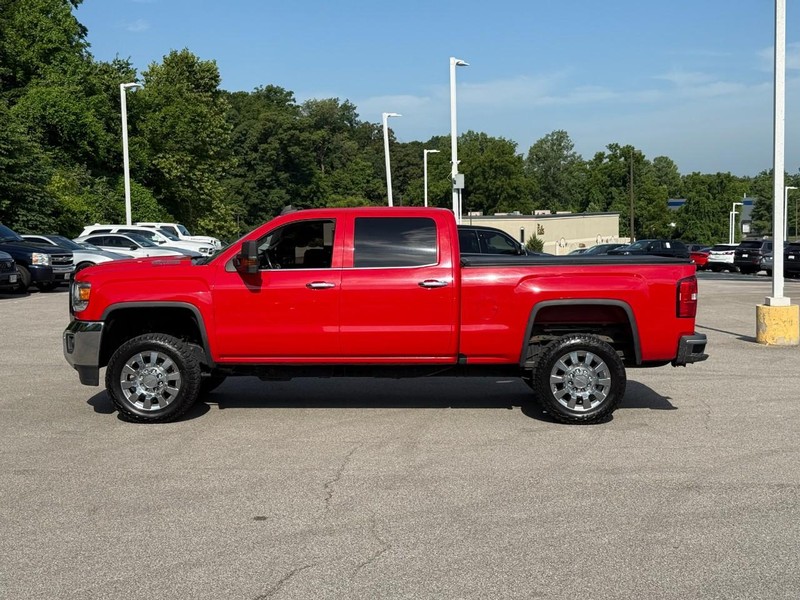 GMC Sierra 2500HD Vehicle Image 03