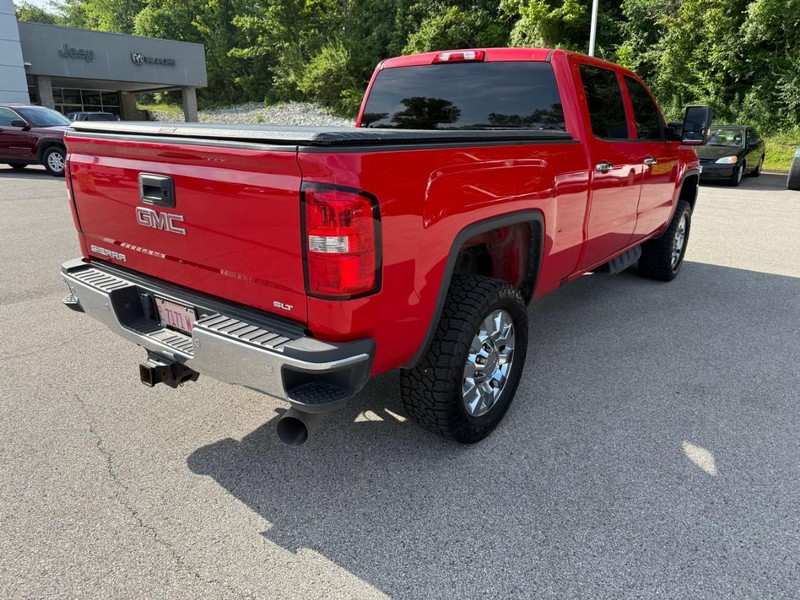 GMC Sierra 2500HD Vehicle Image 09