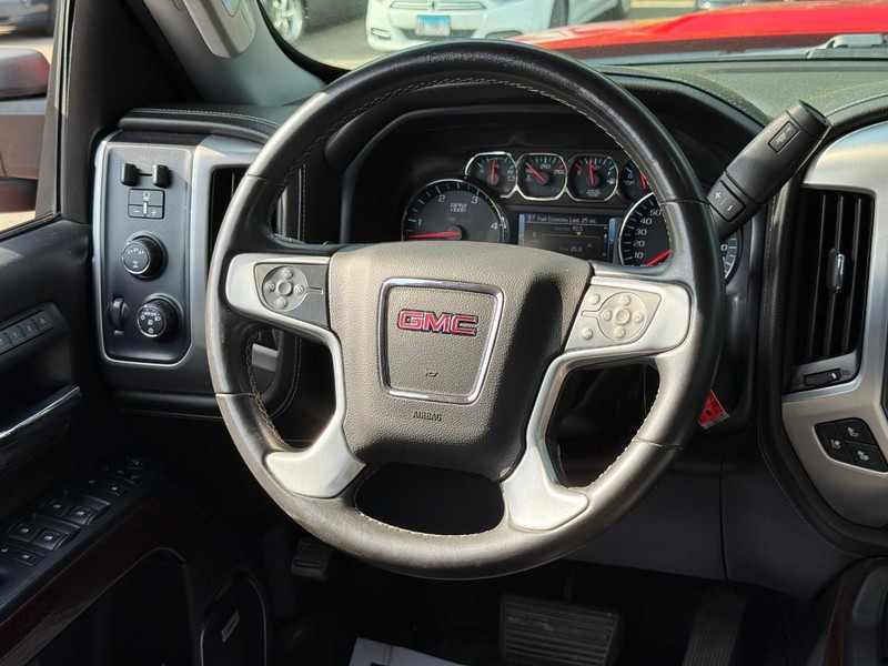 GMC Sierra 2500HD Vehicle Image 15