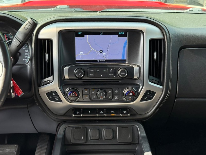 GMC Sierra 2500HD Vehicle Image 16