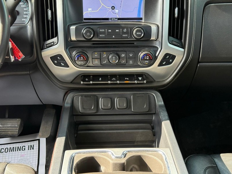 GMC Sierra 2500HD Vehicle Image 17