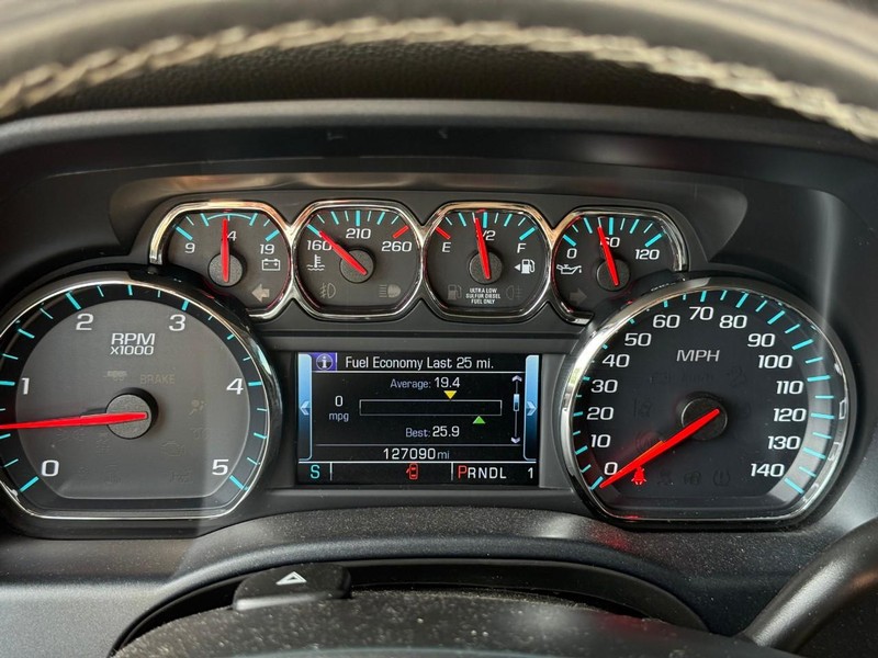 GMC Sierra 2500HD Vehicle Image 24