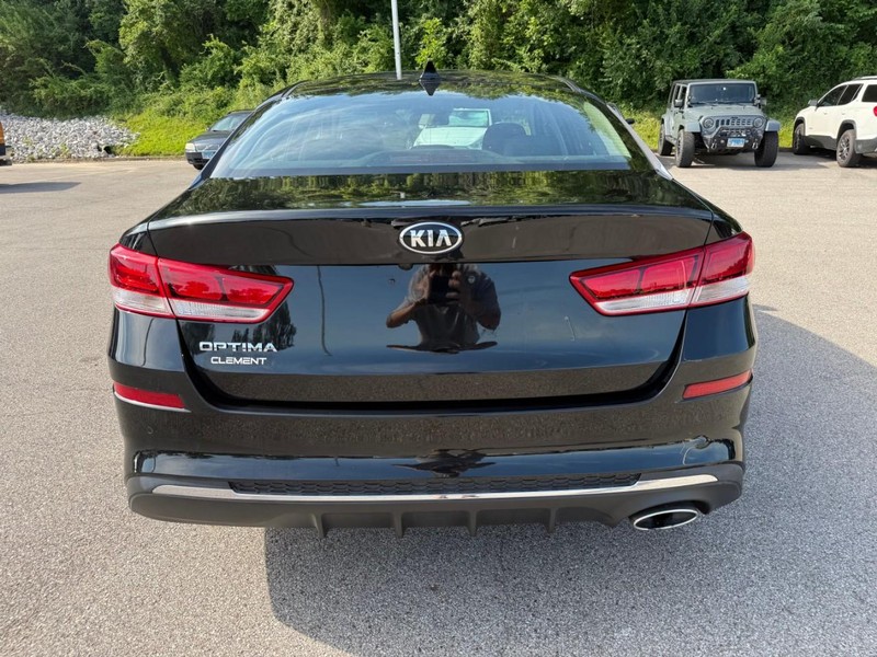 Kia Optima Vehicle Image 08