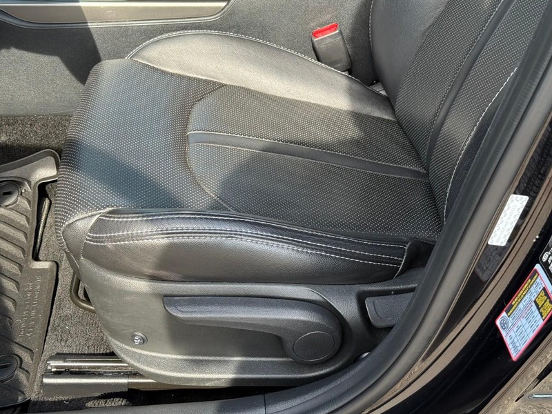 Kia Optima Vehicle Image 20