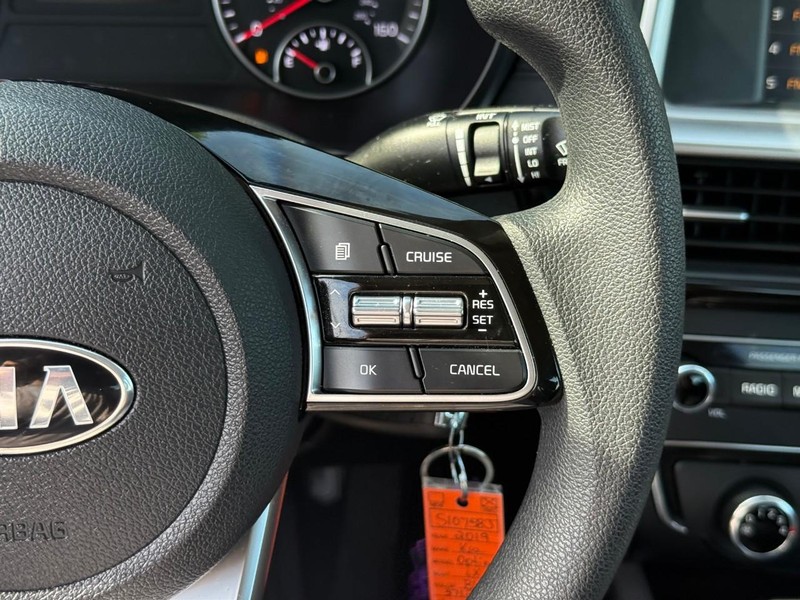 Kia Optima Vehicle Image 22