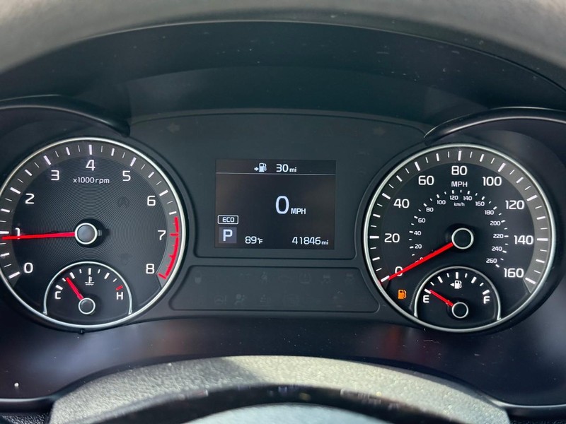 Kia Optima Vehicle Image 23