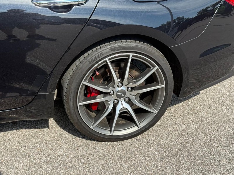 Genesis G70 Vehicle Image 05