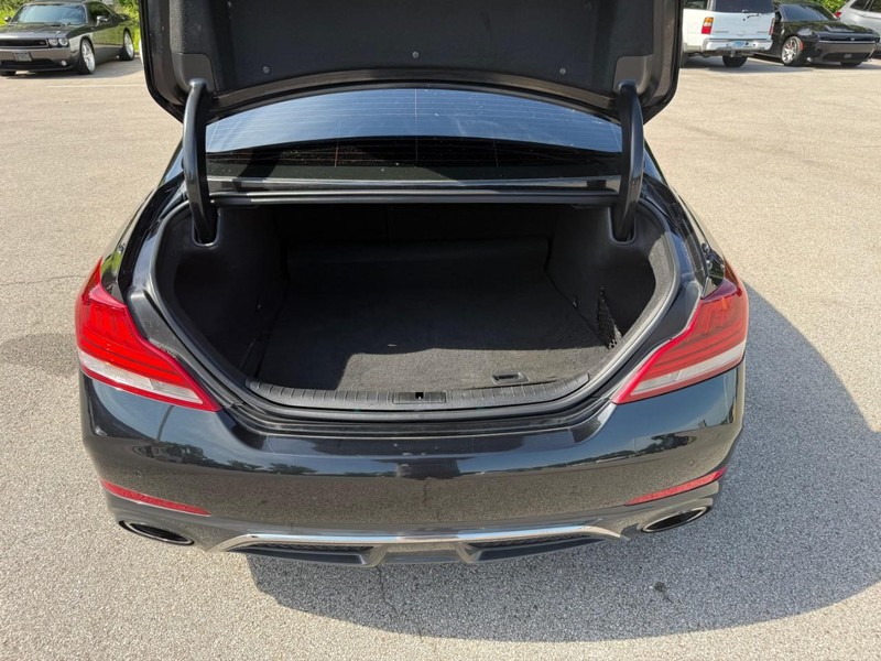 Genesis G70 Vehicle Image 07