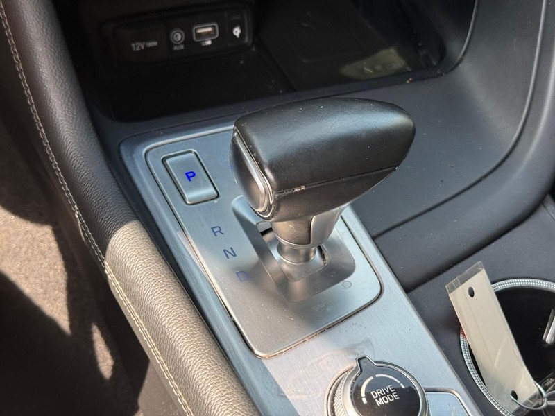 Genesis G70 Vehicle Image 26