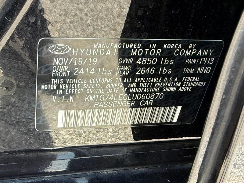 Genesis G70 Vehicle Image 29